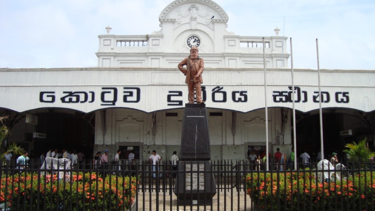 කොටුව දුම්රිය ස්ථානයට ඇතුළුවීමට බාධා