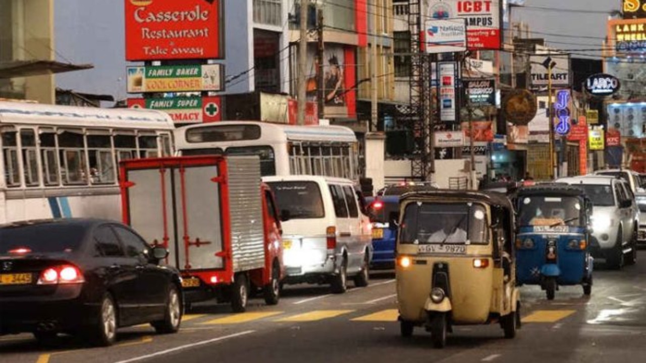 පාරේ යන්නත් ගාස්තුවක්