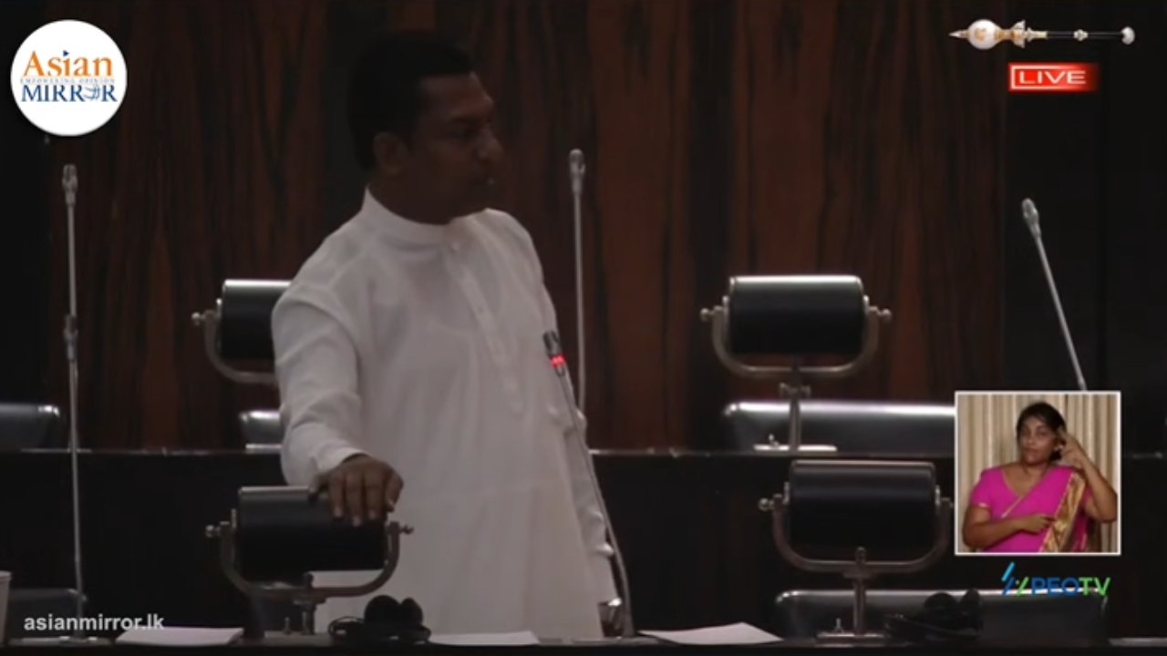 “රට අර්බුධයට යද්දී ගෝඨාභය පැදුරටත් නොකියා පැනලා ගියා” – කලකට පසු තිස්සකුට්ටි  පාර්ලිමේන්තුව දෙවනත් කරයි