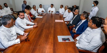 ආණ්ඩුවට එරෙහිව විපක්ෂයම එක් වෙයි! සජිත්-ඩලස්-සුමන්තිරන්-හරිනි ඇතුළු පිරිසක් ගිවිසුම් ගතවෙයි