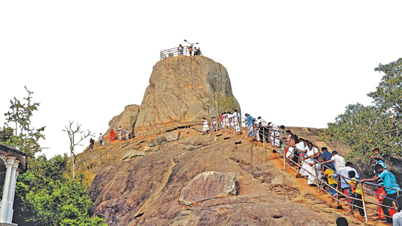 ආණ්ඩුවේ ලක්ෂ 30ත් එපා – පොසොන් රාජ්‍ය උත්සවය ආයෙත් නෑ