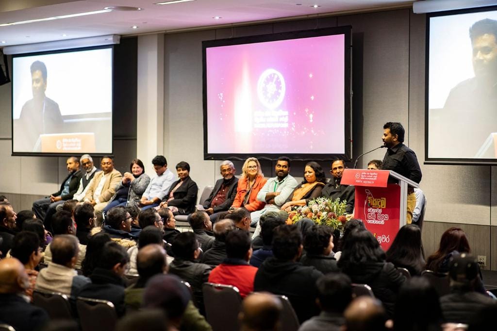 ඕස්ට්‍රේලියාවට ගිය අනුර කුමාරගේ ආරක්ෂාව දැඩි කරයි! නවාතැන් මිතුරෙකුගේ නිවසක! ආරක්ෂක සේවාවක්ද කැඳවයි
