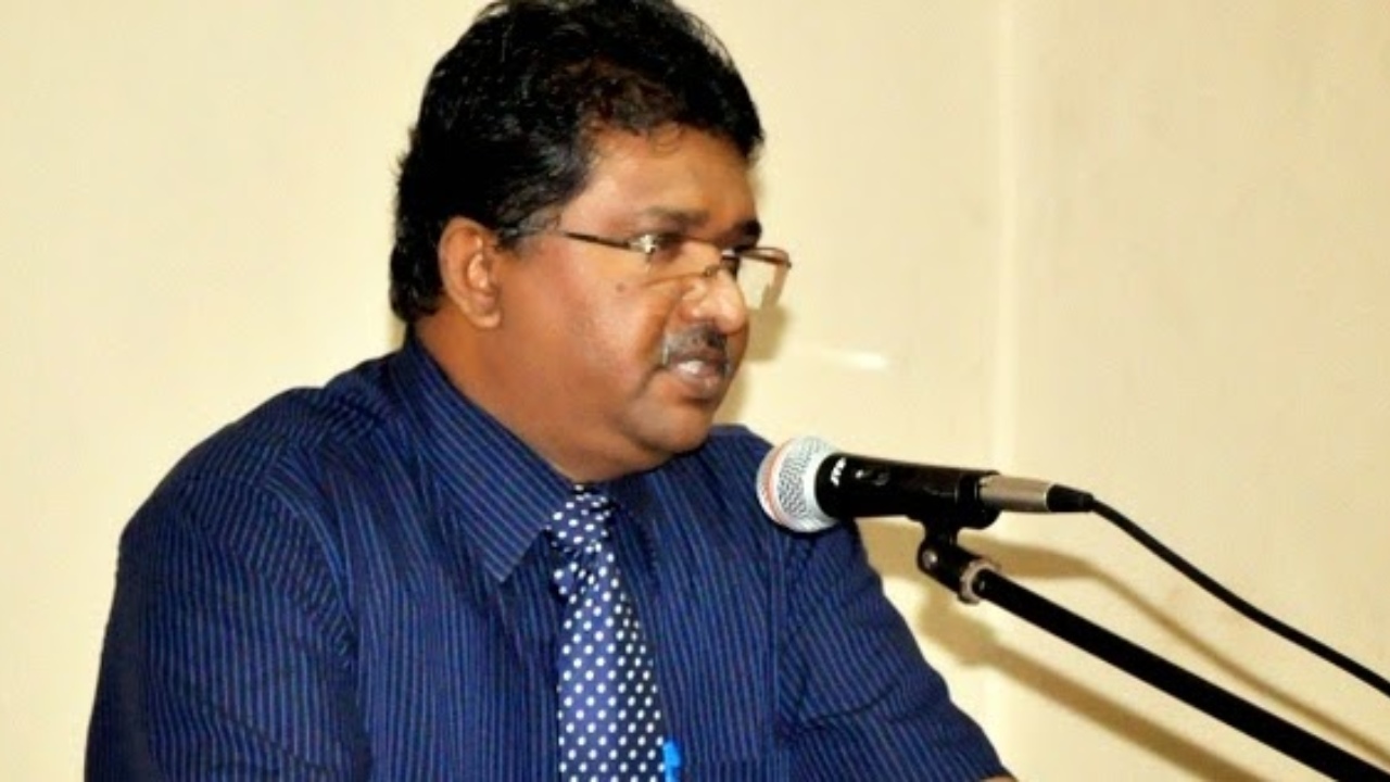 පුරාවිද්‍යා දෙපාර්තමේන්තුවේ අධ්‍යක්ෂ අනුර මනතුංග ඉල්ලා අස් වෙයි