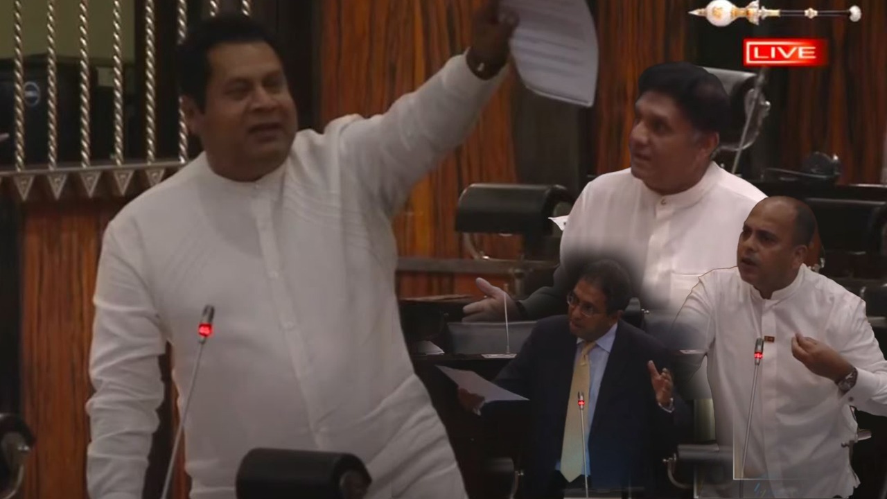 “මේක කපුටාගේ යෝජනාවක්” – නගර සභා මන්ත්‍රීවරු නැවත පත් කිරීමේ යෝජනාවත් සමඟ පාර්ලිමේන්තුව කාලගෝට්ටියක් වෙයි (VIDEO)