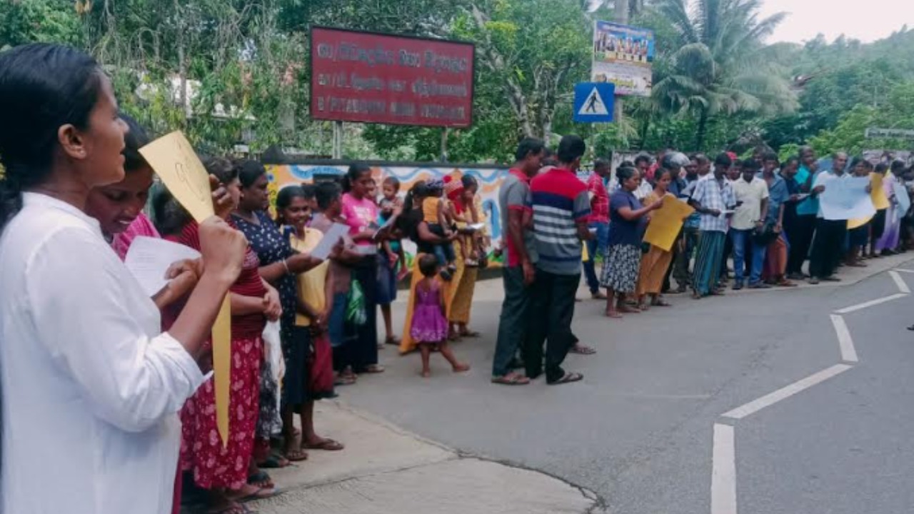 ගුරු හිඟයට විසදුම් ඉල්ලා විරෝධතාවයක්