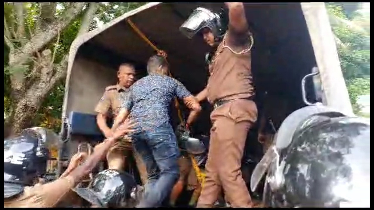 අන්තරේ පිරිසක් අත්අඩංගුවට