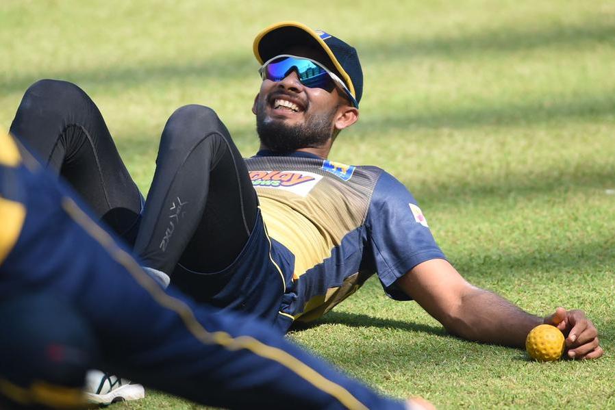 අවසන් මොහොතේදී රැකගත් ඔටුන්න