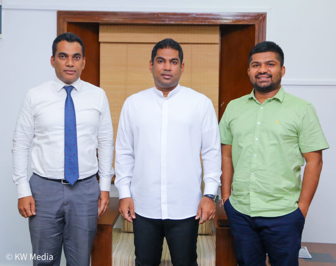 ඛනිජ තෙල් සංස්ථාවේ සභාපති ඉල්ලා අස්වෙයි