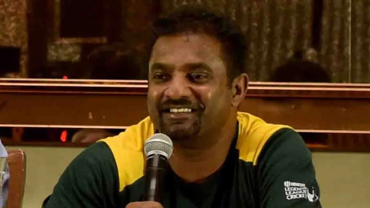 ලංකාව ගැන ඉන්දියාවට ඇගිල්ල දිගු කරමින් මුරලිගෙන් විශේෂ ප්‍රකාශයක්