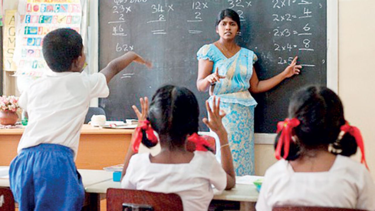 සියලු ගුරුවරුන්ට සුබ පණිවිඩයක්