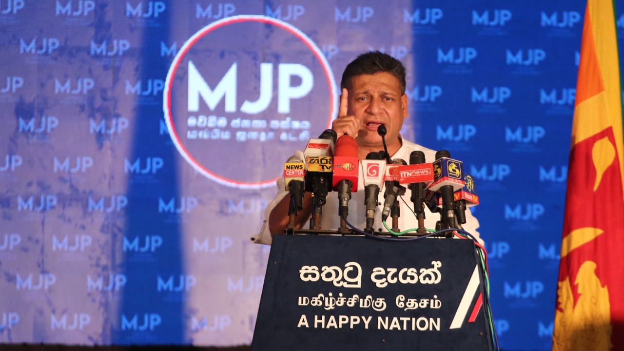 මේ රටට ලොකුම හානිය කළේ ඊර්ෂ්‍යාවෙන් පිරුණු වෛරී දේශපාලනයයි…! – දිලිත් ජයවීර