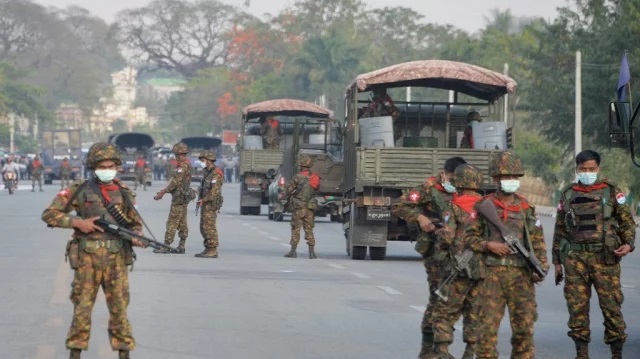 මියන්මාර් අගනුවර ආරක්ෂාවට අමතර සේනා කැඳවයි