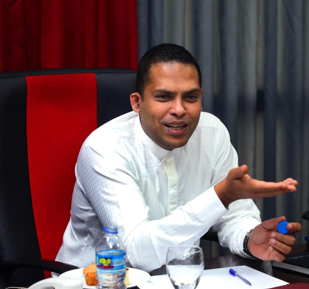 ගලක් බෙල්ලේ බැඳලා මුහුදට දැම්මා වගේ – ICC තහනම ඉවත් කිරීම ගැනත් නව ක්‍රීඩා ඇමතිගෙන් ඉගියක්