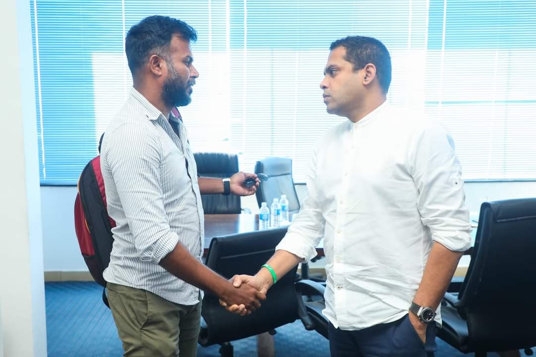 නව ක්‍රිකට් තේරීම් කමිටුව ක්‍රීඩා ඇමති හමුවුණේ ඇයි ?