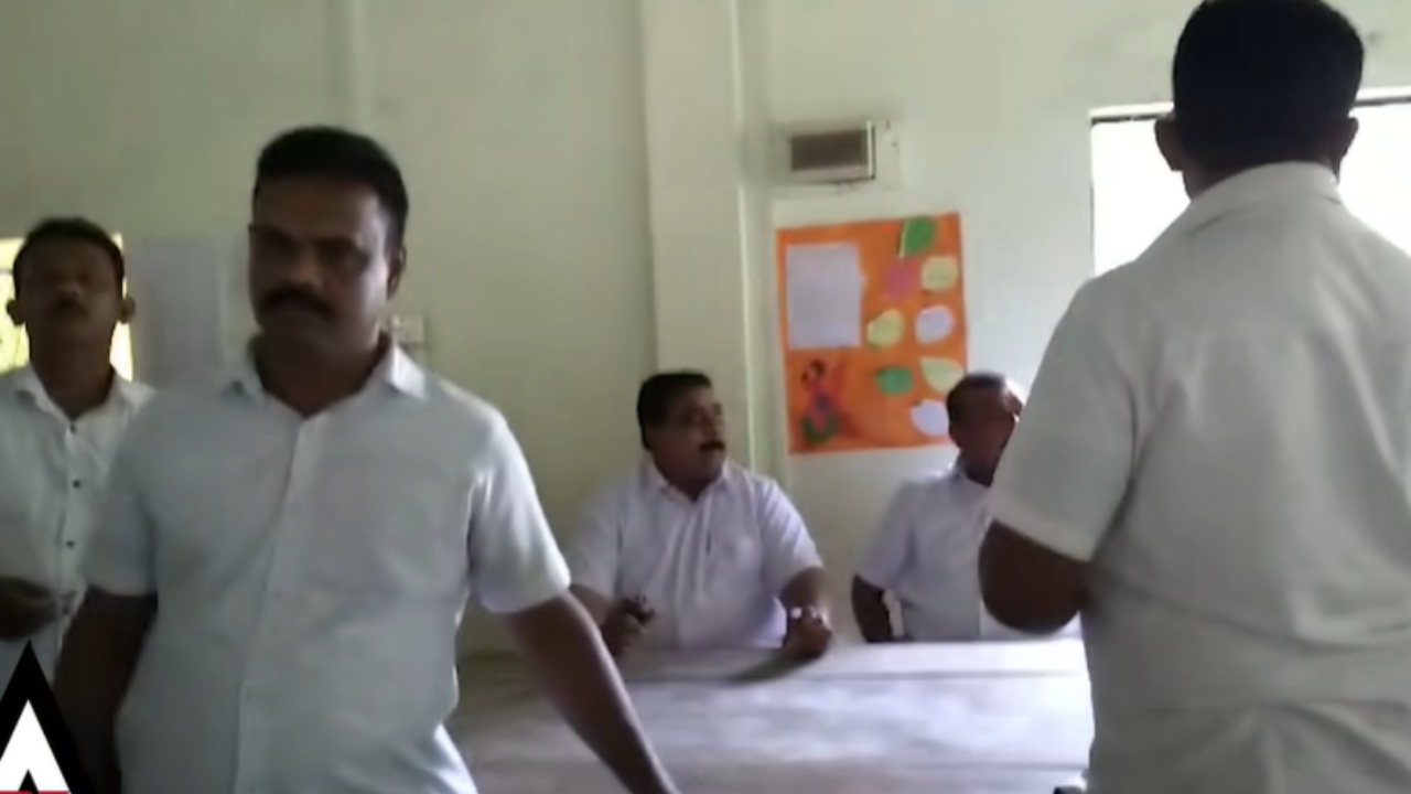 එස්.එම් අයියා මලෝ දෙන්නාට හූ සංග්‍රහයක්