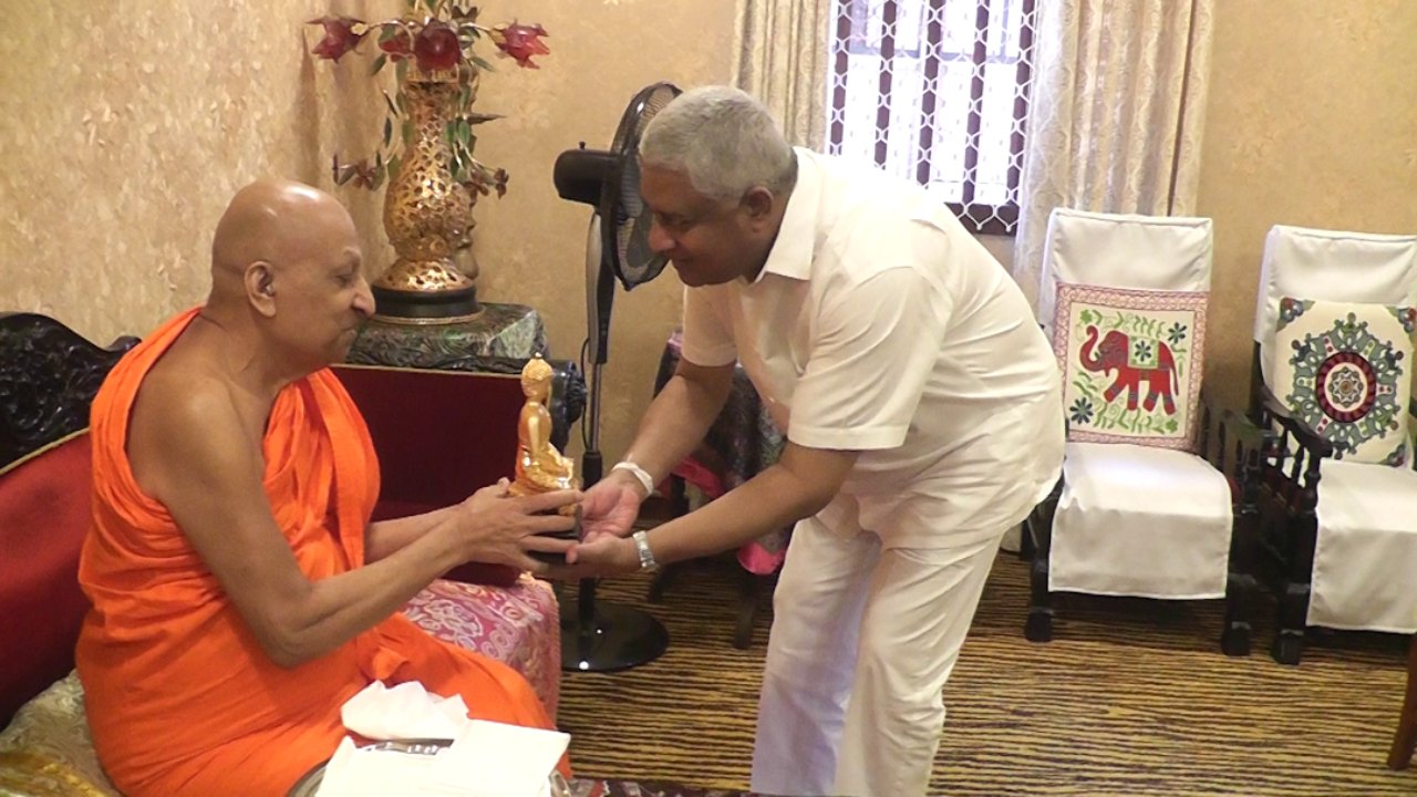 යුක්තිය මෙහෙයුමට මහා සංඝරත්නයේ ආශිර්වාද
