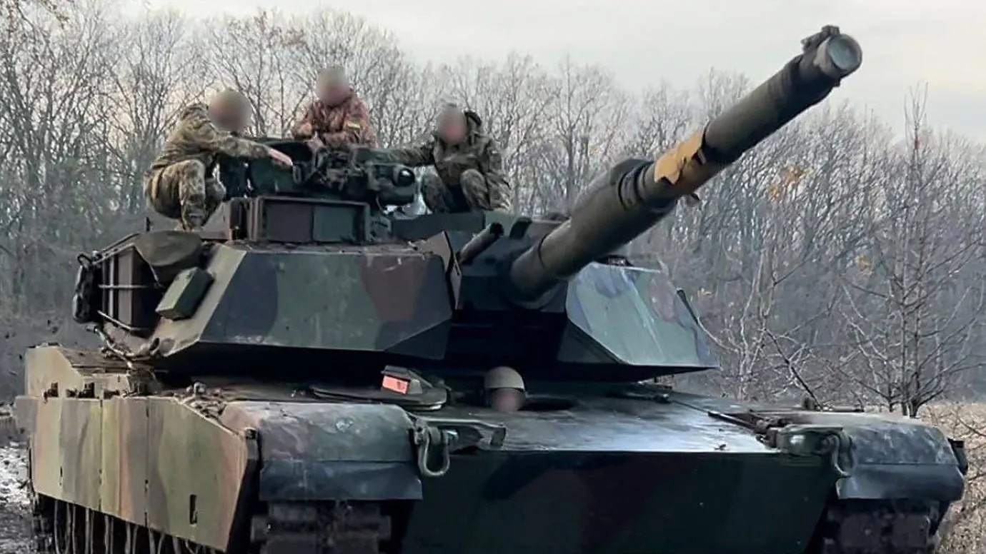 ඇමරිකන් Abrams M1 යුධ ටැංකිවලින් යුක්‍රේනය කුමක් කරනවද දන්නෑ – ෆෝර්බ්ස්