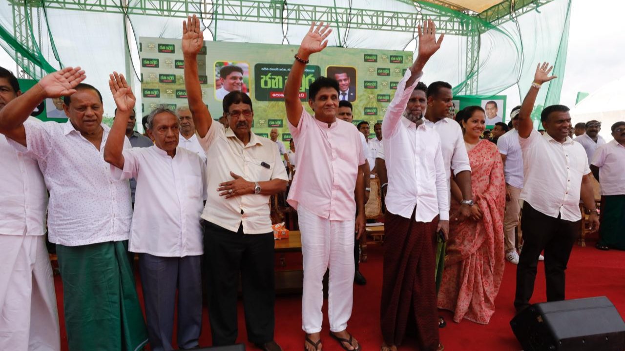 කට පියාන හිටියොත් ජනාධිපති කරන්නම්… සජබ මන්ත්‍රීවරුන් සජිත්ට ඉල්ලීමක්….!