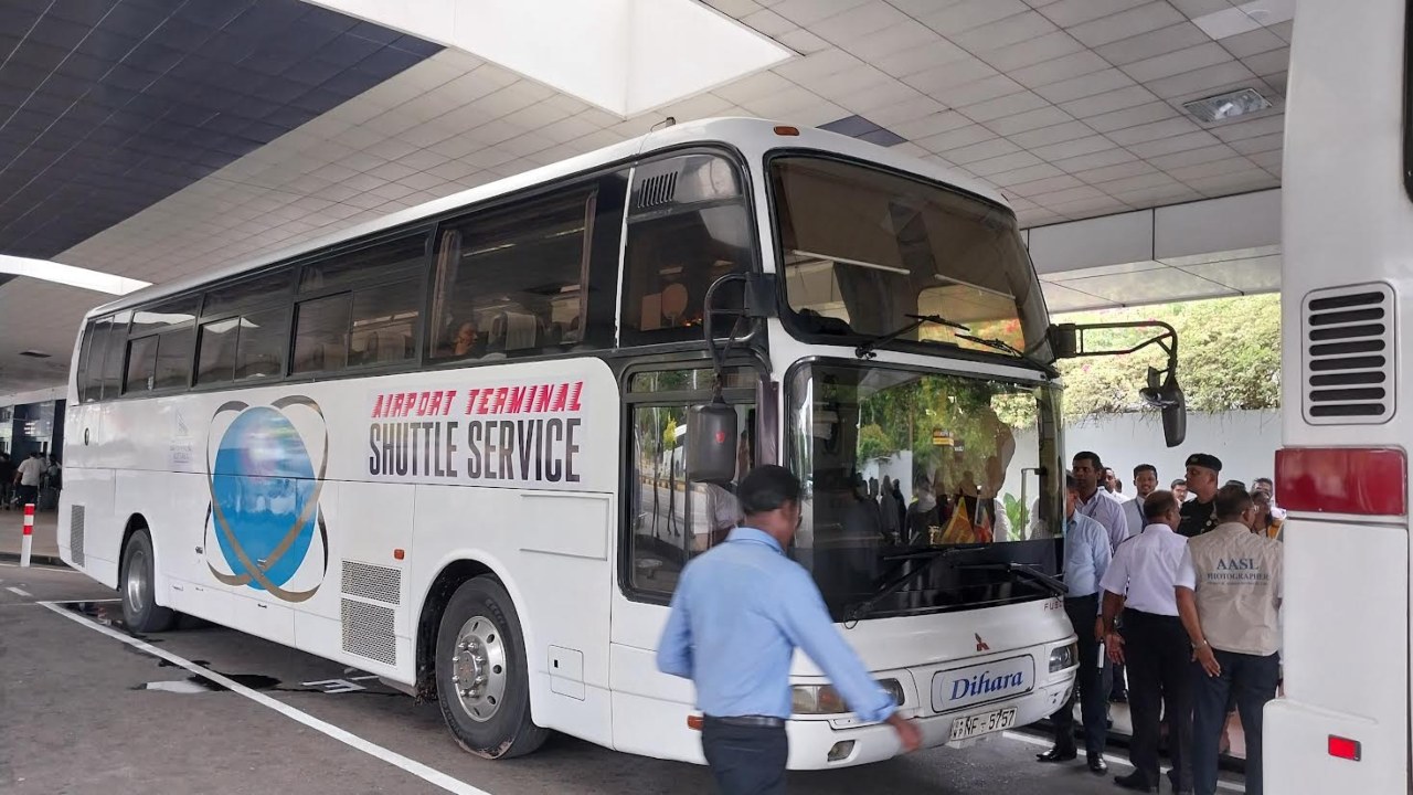 කටුනායක ගුවන් තොටුපොළේ සිට නව සුඛෝපභෝගී සීඝ්‍රගාමී බස් රථ සේවාවක්